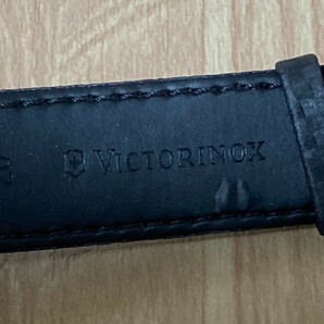 稼働 良品 VICTORINOX ビクトリノックス Swiss Army クォーツ 黒文字盤 メンズ 腕時計 の画像4