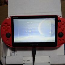 PlayStation Vita Wi-Fiモデル メタリック・レッド PCH-2000 ZA26　中古品　状態良好_画像1