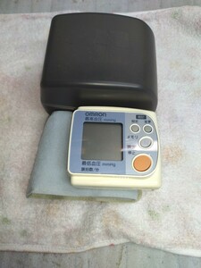 OMRON オムロン デジタル自動血圧計 HEM-642 手首式血圧計 