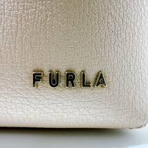 【TOA-5422】 FURLA フルラ AMICA アミカ ショルダーバッグ クロスボディ 斜め掛け ポシェット レザー ベージュ レディース ロゴ金具_画像6