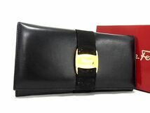 1円 Salvatore Ferragamo フェラガモ 223059 ヴァラ レザー 二つ折り 長財布 ウォレット 小銭入れ 札入れ レディース ブラック系 AY0724_画像1