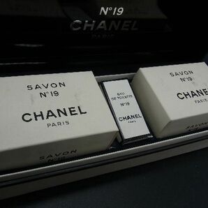 CHANEL シャネル N°19 オードトワレ フレグランス 香水 サヴォン 石けん 石鹸 化粧品 3点セット DE2234の画像1