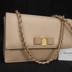 1円 ■美品■ Salvatore Ferragamo フェラガモ ヴァラリボン レザー チェーン クロスボディ ショルダーバッグ ピンクベージュ系 FA5971の画像1