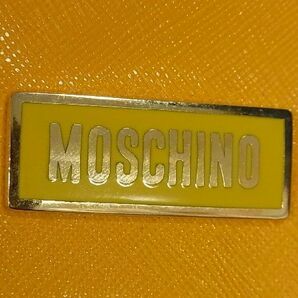 ■美品■ MOSCHINO モスキーノ PVC 化粧ポーチ メイクポーチ 小物入れ マルチケース レディース イエロー系 DD3153の画像4