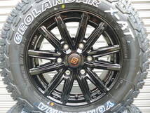 ヨコハマ☆ジオランダーX-AT☆195/80R15　107/105L☆ホワイトレター☆ボコボコタイヤ☆トヨタハイエース・レジアスエース・キャラバン等に_画像2