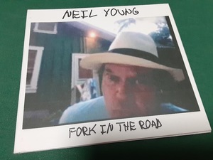 NEIL YOUNG　ニール・ヤング◆『FORK IN THE ROAD』輸入盤CDユーズド品