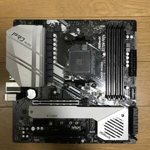 ASRock X570M Pro4 MicroATXマザーボード 起動確認済 訳アリの画像1