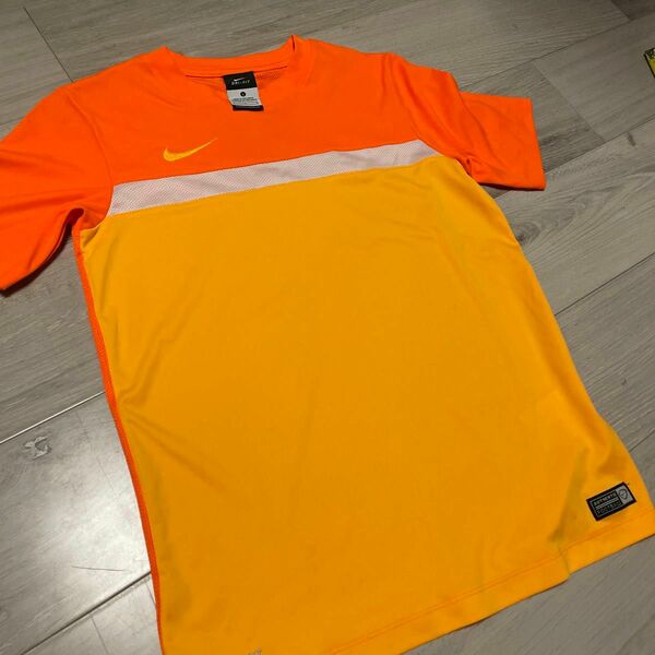 NIKE 半袖　Tシャツ　(オレンジジュニアLサイズ１６０センチ) DRIFITカテゴリ: トップスブランド: NIKE