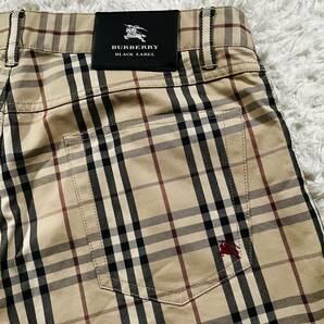 極美品/Lサイズ●バーバリーブラックレーベル パンツ チノパン スラックス BURBERRY BLACK LABEL ノバチェック総柄 ホースロゴパッチ 82の画像2