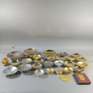 同梱NG■9736　盃 酒器 金色 金杯　24KGP 寿 ゴールドカラー シルバー 銀色　記念品 コレクション 慶長大判金 朱肉入 布袋様 まとめて30点