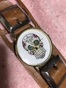 サイケデリック　スカル　ドクロ　骸骨　幅広　革ベルト　腕時計　電池交換済み　稼働品　パンク　ロック