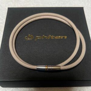 phiten (ファイテン) ネックレス RAKUWA磁気チタンネックレス メタルトップ ベージュ/ピンク 50cm