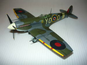  final product 1/48spito fire Mr.Vb no. 401 middle .RCAF 1943 year 7 month Hasegawa kit 