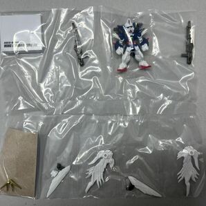 ガンダムコンバージ FW GUNDAM CONVERGE 10周年 UNIVERSAL CENTURY プレミアムバンダイ限定 食玩 ウイングガンダムゼロ(EW版)の画像3