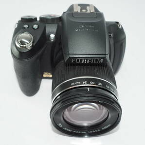 ★超極上★ フジフィルム FUJIFILM FINEPIX HS10 デジタルカメラ ★単三電池ｘ4本仕様 ＃Ａ247の画像2