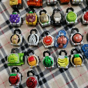 CSM 仮面ライダー鎧武 ガイム 戦極ドライバー ベルト ロックシード セット 美品 コンプリート セレクション 中古 箱なしの画像4