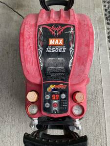 MAX マックス 高圧/常圧 エアコンプレサ AK-HL1250E エアーツール エア工具 内装