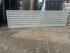 LIXIL aluminium eyes .. Press ta fence 7Y type height approximately 52cm width approximately 197.5cm 1 sheets only 