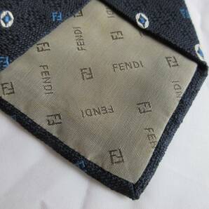 【C-679】FENDI ネクタイ 濃紺 美品 フェンディの画像3