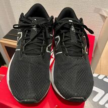 美品 ニューバランス 27.5 2E シューズ フィットネス ランニング ブラック 黒 ホワイト M413LB2 New Balance 運動会 メンズ_画像1