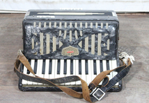 【ト長】TOMBO トンボ ACCORDION アコーディオン 181 30鍵盤 鍵盤楽器 ブラックカラー ハードケース付き IR697IOE78_画像2