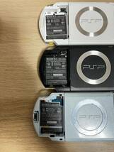 1円スタート ジャンク SONY PSP 3台まとめ PSP-1000 2台PSP-2000 1台プレイステーションポータブル ホワイトライトブルー _画像3