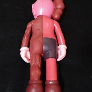 《委託販売 Y0111》KAWS COMPANION (ORIGINAL FAKE) RED (立ち 約３４CM ケース破損) 詳細不明 未鑑定品の画像4