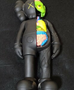 《委託販売 Y0131》KAWS COMPANION OPENEDITION BLACK(立ち約 35cm 首に修復あとあり…) ケース無し 詳細不明 未鑑定品