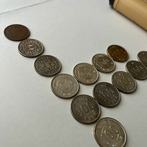 昭和30年10円 昭和32〜33年100円 昭和39年オリンピック100円ともう1種類 昭和41年100円 昭和レトロ硬貨コレクション品 まとめての画像3