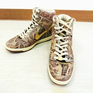 NIKE　ナイキ　スニーカー ハイカットスニーカー　DUNK SKY HI　23.5cm