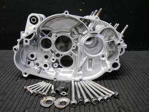 R61123 TZR250 1KT 87年式 純正 ウェットブラスト済 クランク ケースASSY エンジン部品 2XT TZ250 3MA R1-Z RZ250 RZR 29L