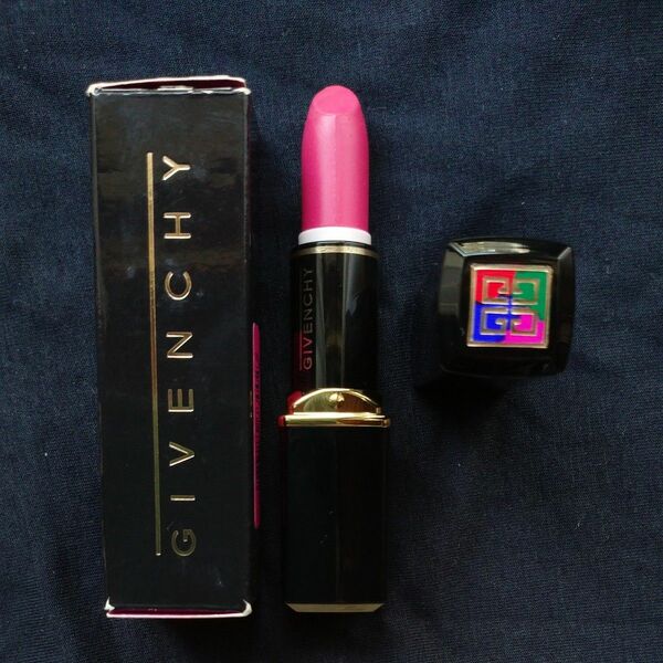 GIVENCHY　ROUGE A LEVRES LIPSTICK 