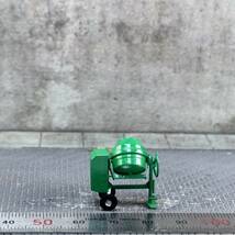【MC-249】1/64 スケール コンクリートミキサー 緑 セメント フィギュア ミニチュア ジオラマ ミニカー トミカ_画像2