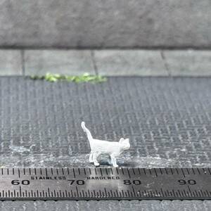 【MP-061】1/64 スケール 仔ネコ シロ 猫 ペット フィギュア ミニチュア ジオラマ ミニカー トミカ