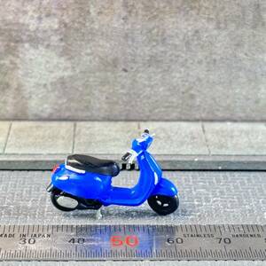 【ID-044】1/64 スケール ベスパ Vespa バイク スクーター フィギュア ミニチュア ジオラマ ミニカー トミカ