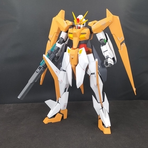 1/100スケール アリオスガンダム 塗装済み完成品 の画像1