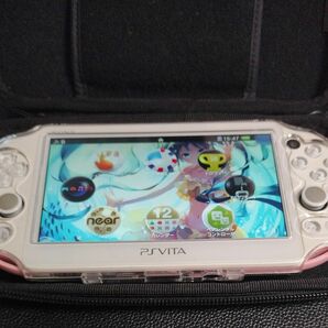 PlayStation Vita Wi-Fiモデル ライトピンク/ホワイト(PCH-2000シリーズ) 本体のみ [付属品付き]