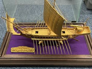 古代ギリシア軍艦　ガレー船　三段櫂船　帆船模型　ケース付き　オブジェ　置物