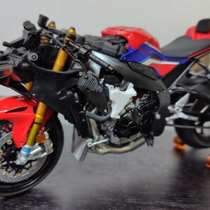 プラモデル 完成品 CBR1000RR-R ホンダ タミヤ製 1/12の画像9