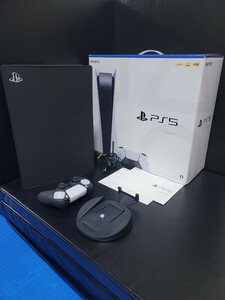 使用回数2～3回　PS5 プレイステーション5　本体 CFI-1200A01(825G) ・カバー装着済