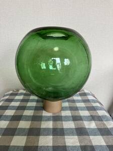 気泡たっぷり グリーン ガラス玉 管理A2391 インテリア オブジェ アンティーク レトロ 置物 昭和レトロ 