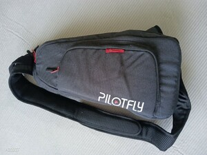 PILOTFLY Troveler 3軸ジンバル ミラーレスカメラ対応