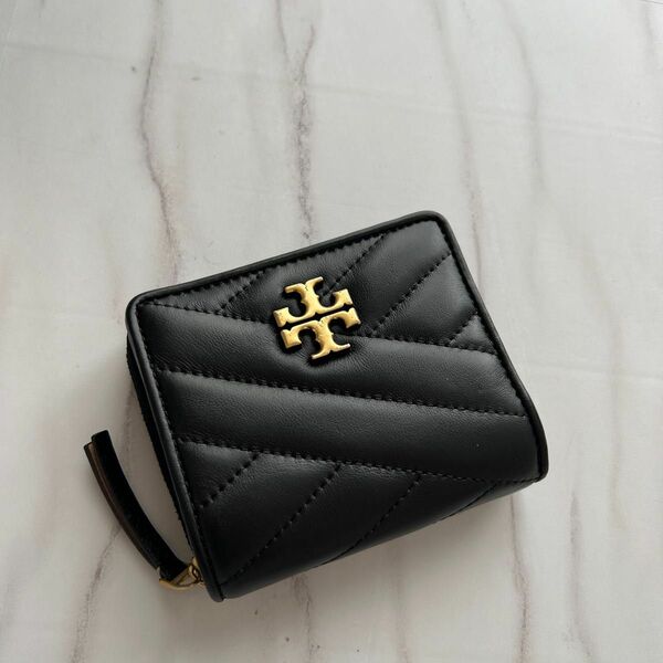 258 美品 TORYBURCH トリーバーチ 2つ折り財布