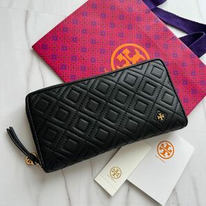 364 美品 TORYBURCH トリーバーチ 長財布 ラウンドファスナー