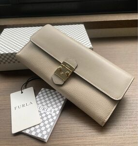 美品　フルラ　FURLA メトロポリス　長財布