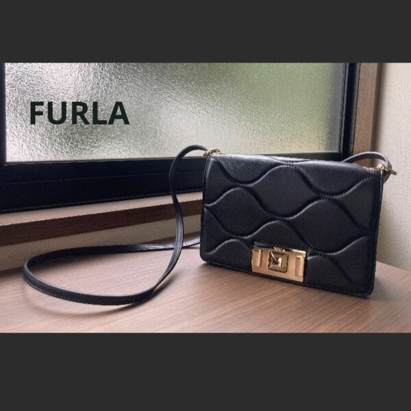 極美品　FURLA フルラ　キルティング　クロスボディ　ショルダーバッグ