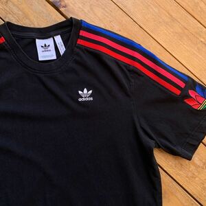 USA古着adidas アディダス 半袖Tシャツ メンズ Mサイズ ブランドロゴ カラフル 3本ライン カジュアル ブラック アメリカ仕入 T2530