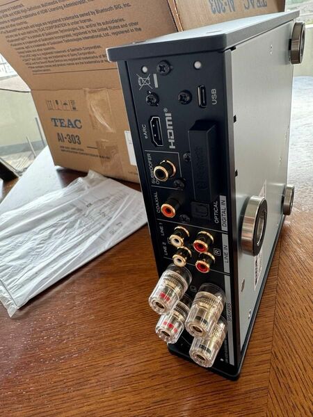 TEAC AI-303 D/Aコンバーター内蔵　ステレオアンプ