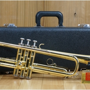 【美品】 YAMAHA ★ ヤマハ楽器 ★ トランペット ★ YTR2321★ ハードケース付き ★ 使用極少品！の画像1