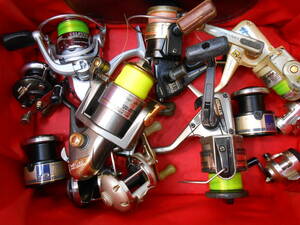 24616 リール 大量 まとめ Daiwa ST750B MBG900 SHIMANO CLUB DEMI 10RL MARINE MINI CATCH D-1 釣り具 おまけケース付き